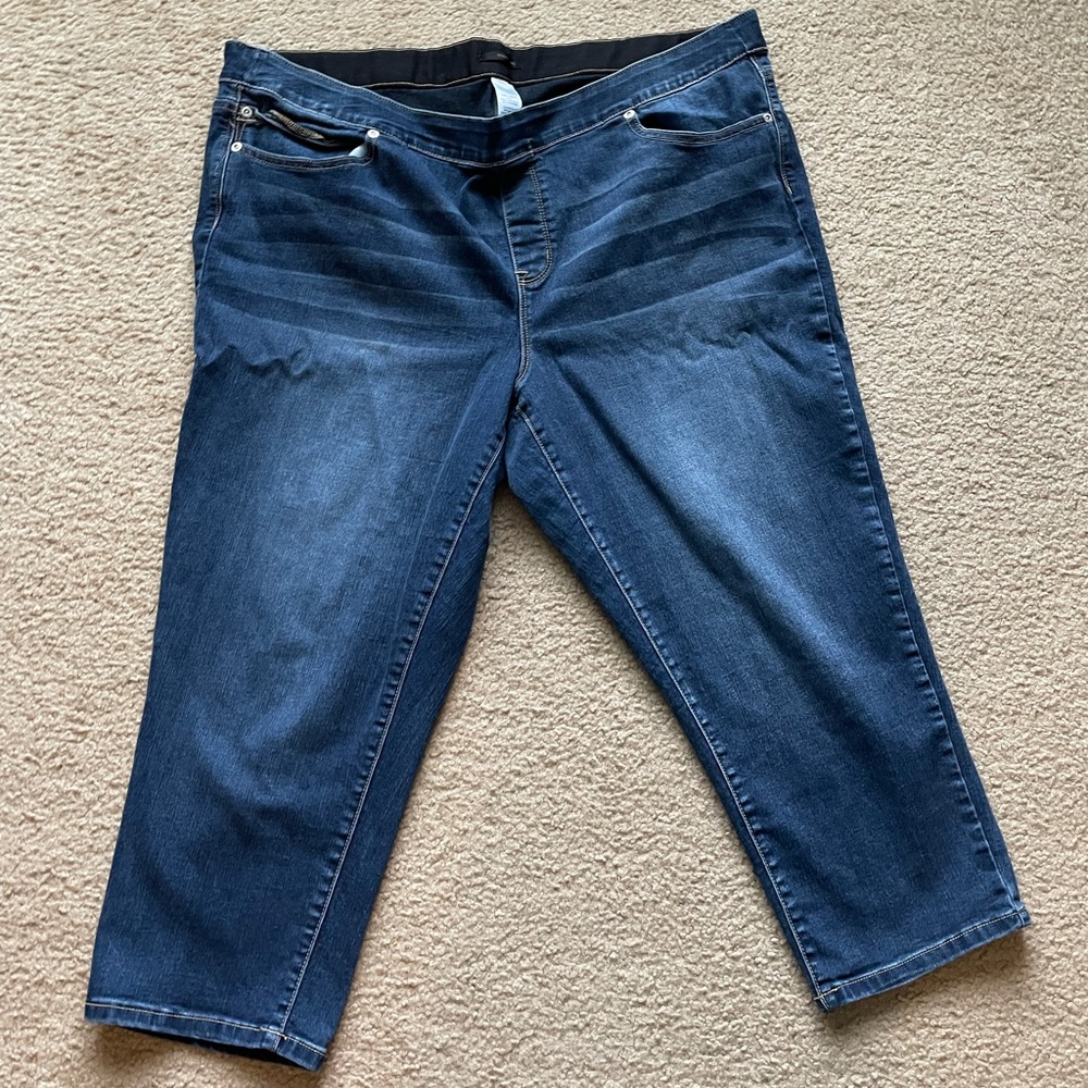 Maurices size 24 pull on capri pants
